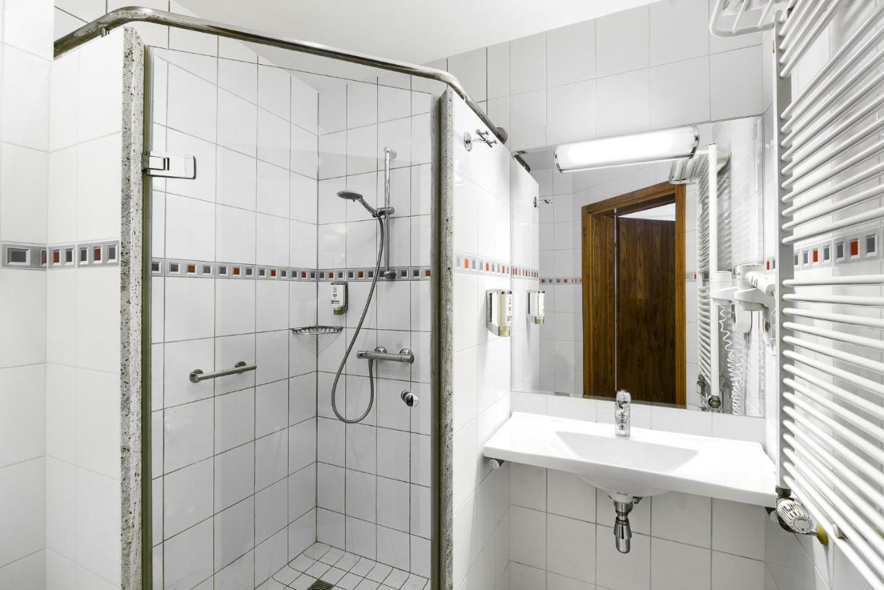 וורונקי Hotel Olympic מראה חיצוני תמונה