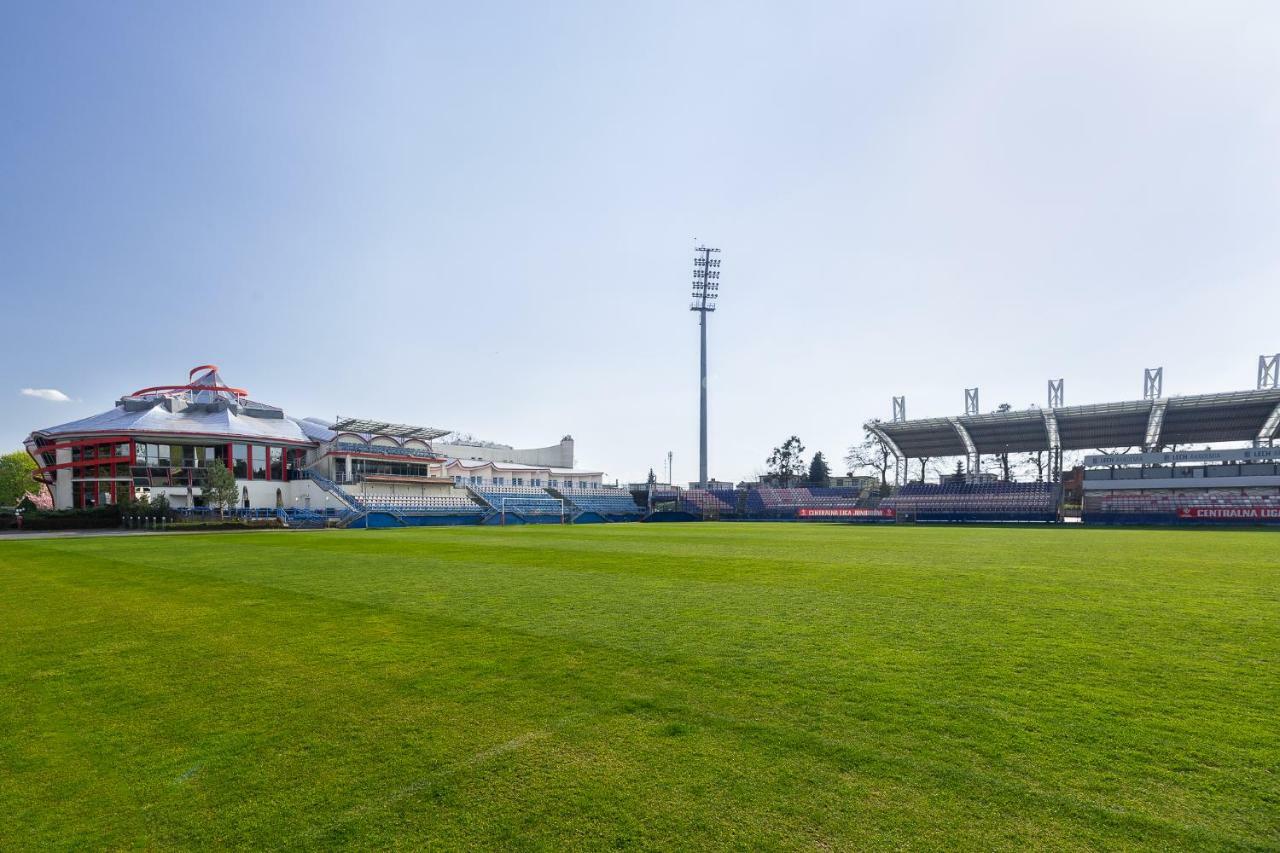וורונקי Hotel Olympic מראה חיצוני תמונה
